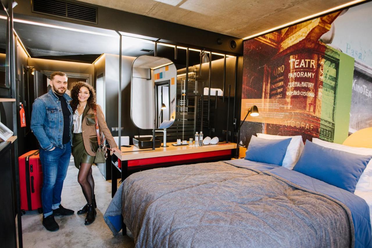 !Fest Hotel Λβιβ Εξωτερικό φωτογραφία