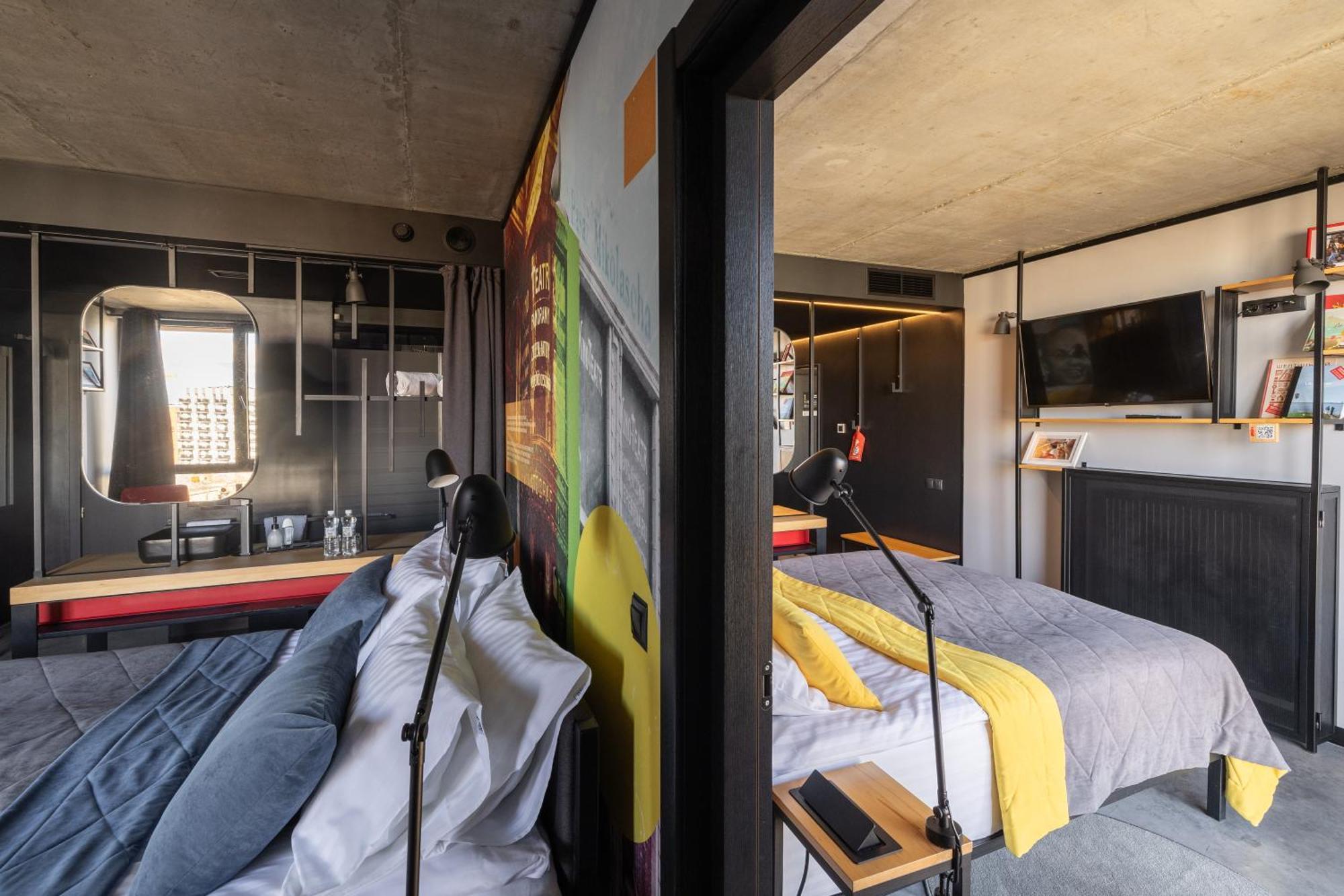 !Fest Hotel Λβιβ Εξωτερικό φωτογραφία